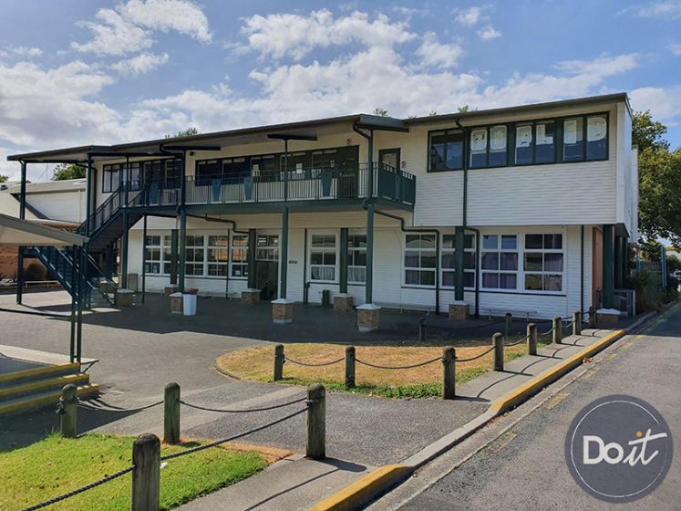 Katikati College