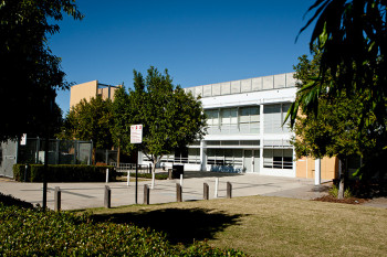 North Lakes State College