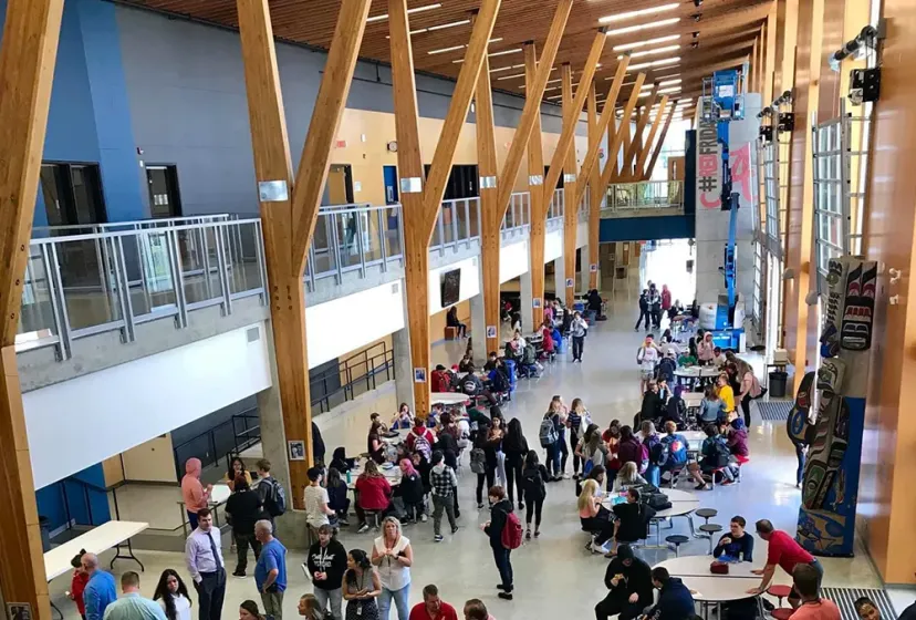 Alberni District Secondary School Aula 2