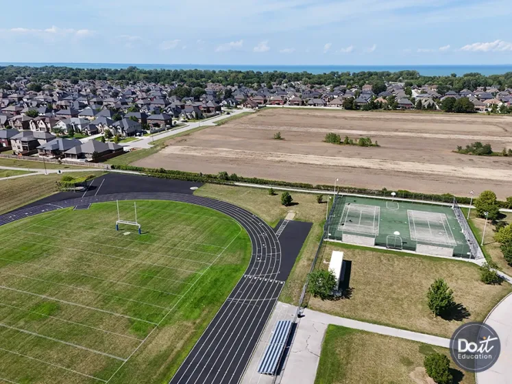 Anne Catholic High School Sportplatz