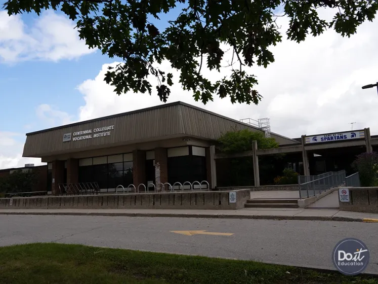 Centennial Collegiate (Guelph) Gebäude (2)