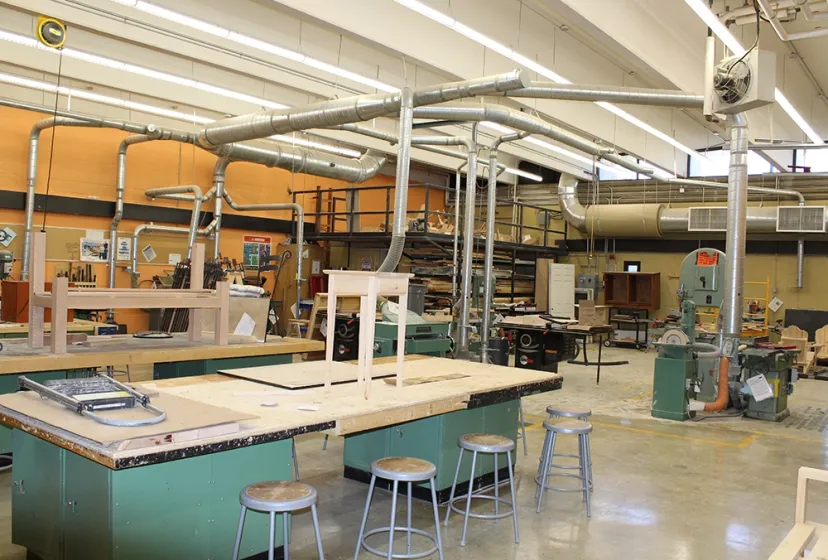 Centennial Collegiate Vocational Institute Werkstatt 4
