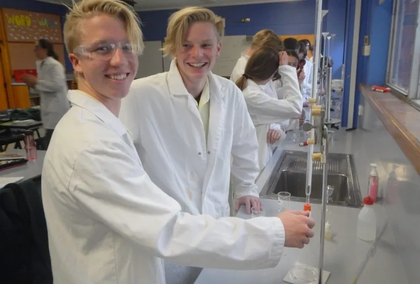 Devonport High School Chemie