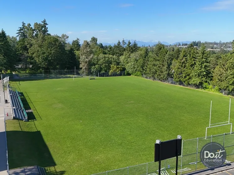 Earl Marriott Surrey Sportplatz