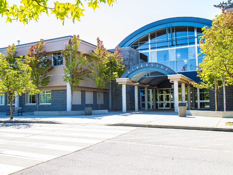 Ecole Riverside Secondary School 4