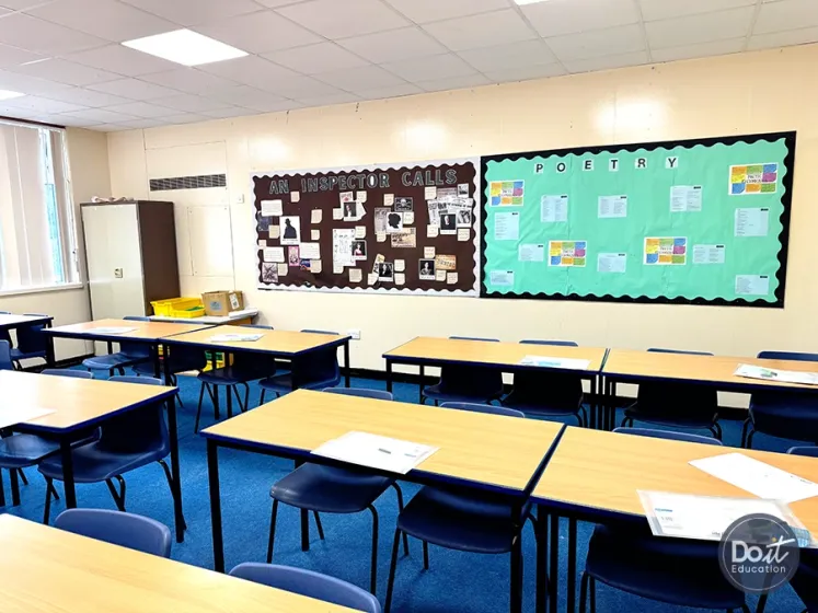 Ferndown Upper School 09