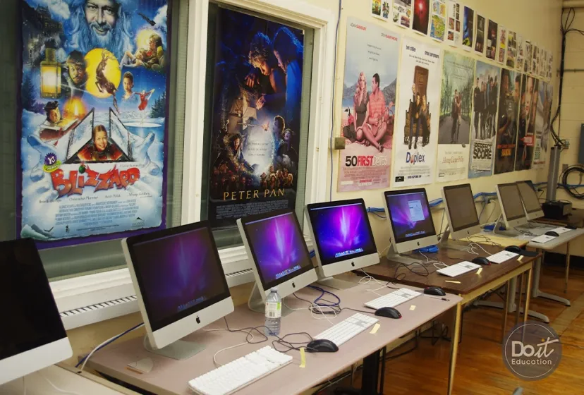 Guelph Collegiate Institute PC Raum 3
