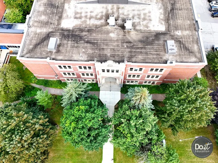 Guelph Collegiate Vocational Institute (GCVI) Gebäude (7)