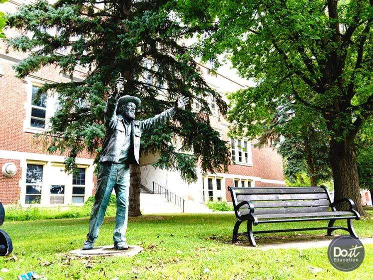 Guelph Collegiate Vocational Institute (GCVI) Statue (2)