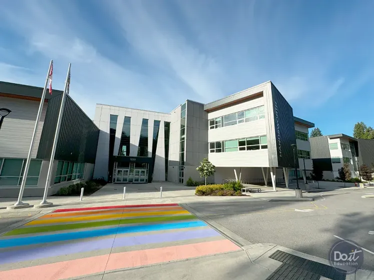 Handsworth Secondary High School North Vancouver Kanada 11
