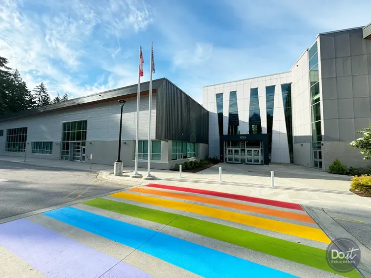 Handsworth Secondary High School North Vancouver Kanada 12