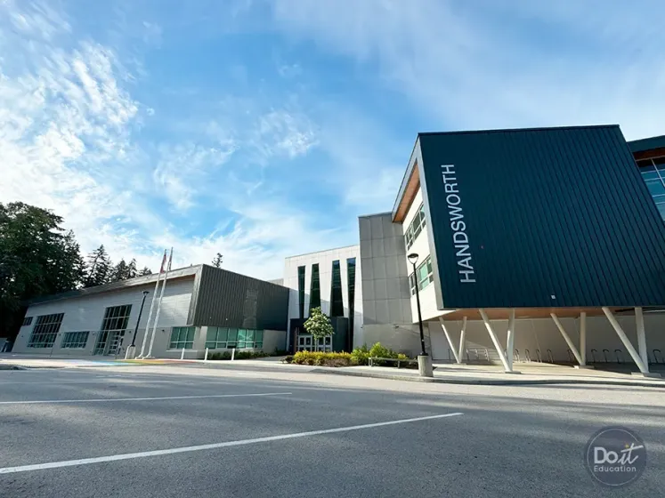 Handsworth Secondary High School North Vancouver Kanada 16