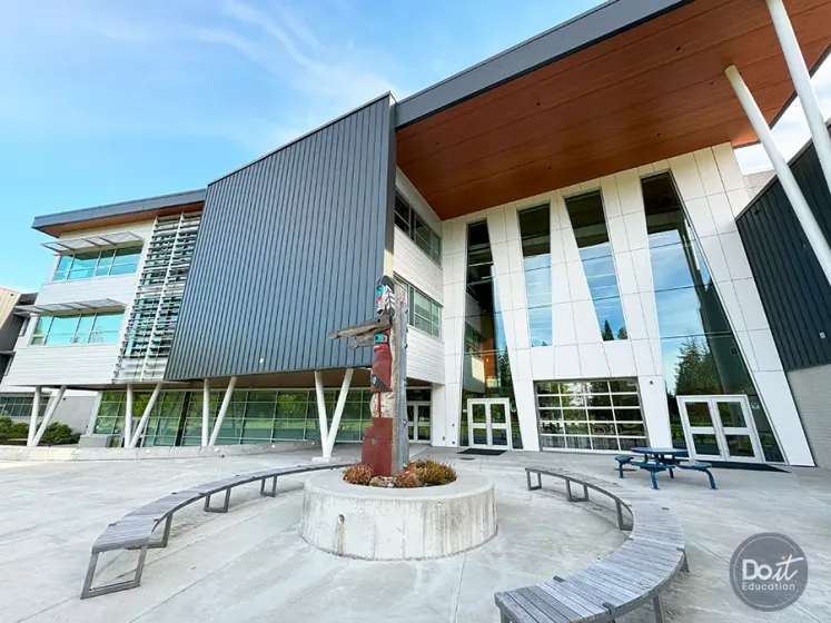 Handsworth Secondary High School North Vancouver Kanada 6