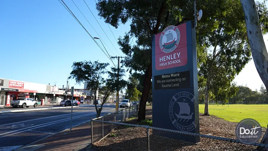 Henley High School 06