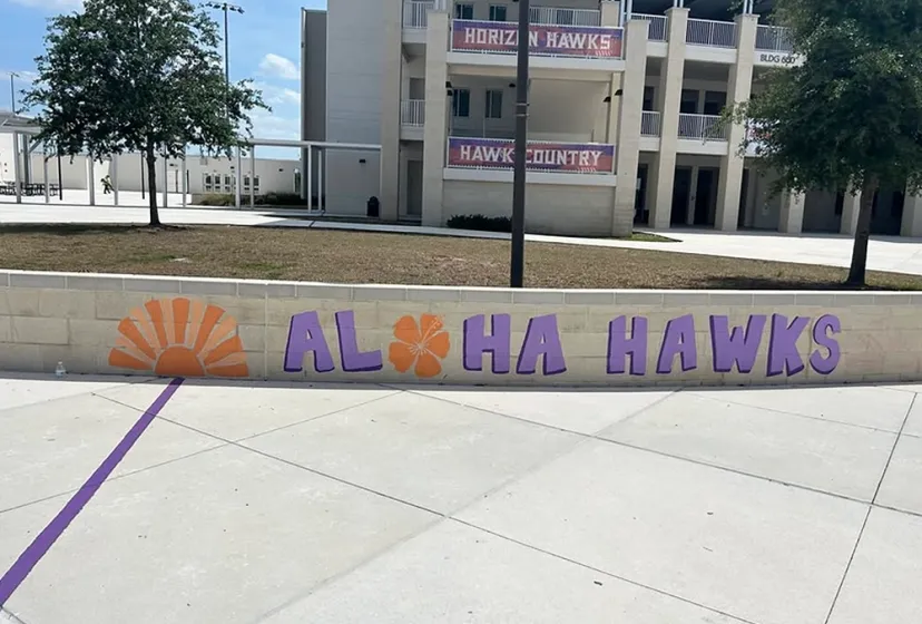 Horizon High School Schulhof