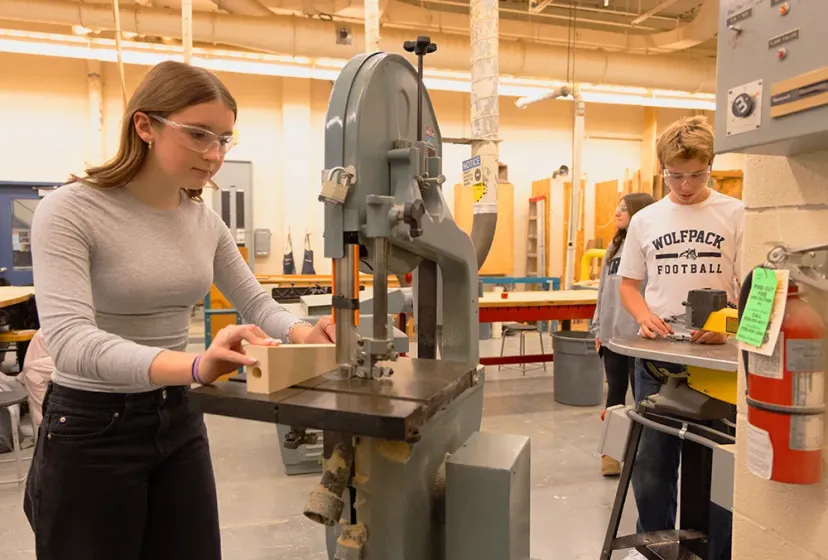 Iroquois Ridge HS Holzwerken