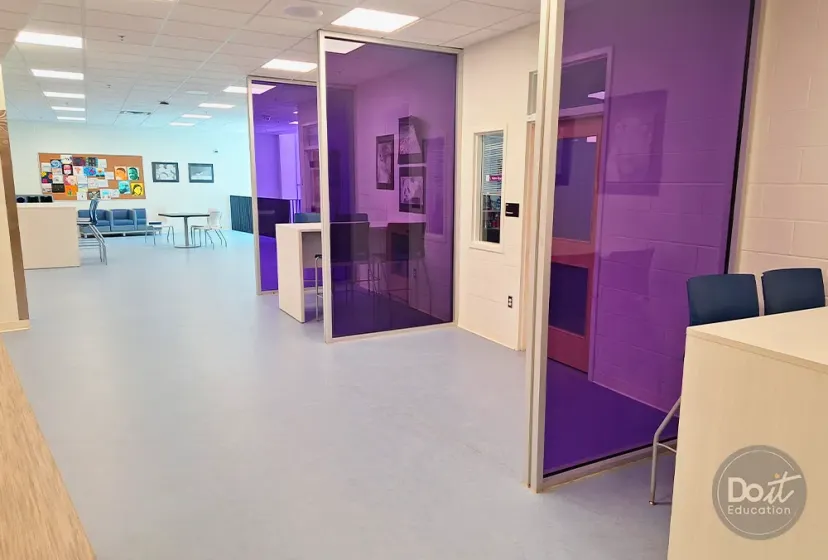 J.L. Ilsley HS Aula