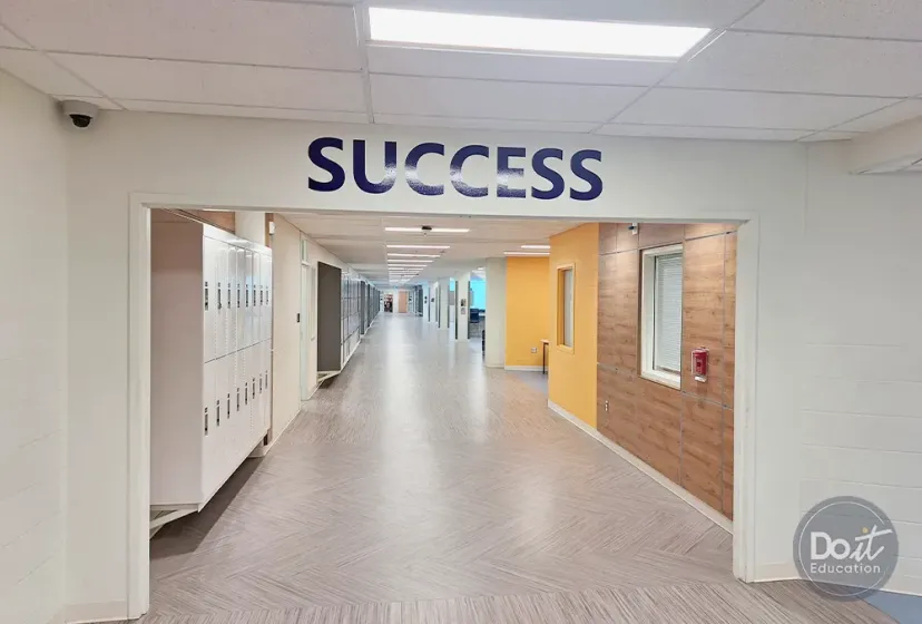 J.L. Ilsley HS Flur 4