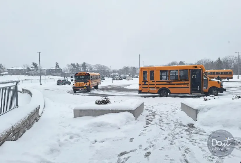 J.L. Ilsley HS Schulbus