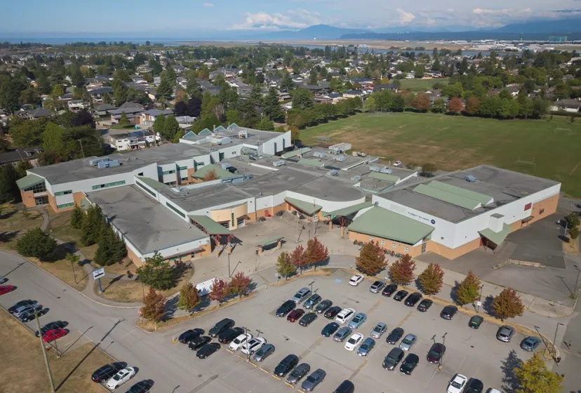 J.N. Burnett Secondary School Vogelperspektive