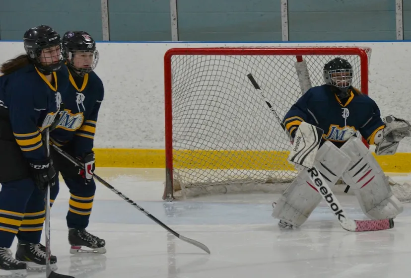 John McCrae Secondary School Eishockey