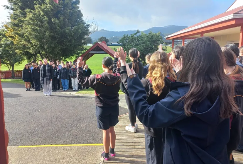 Kapiti College Students Welcome