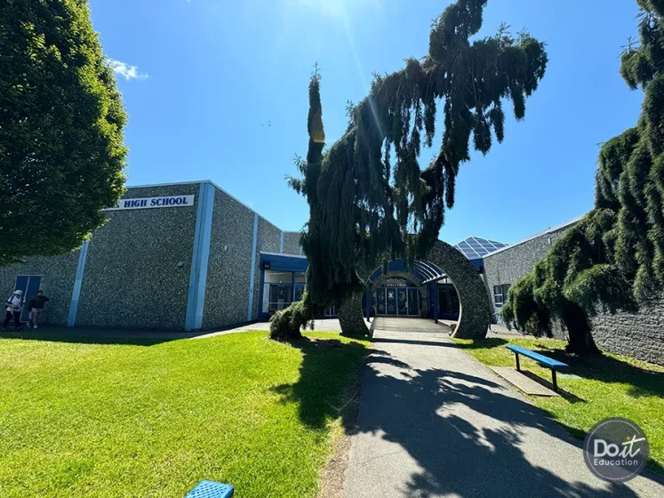 Lambrick Park Secondary High School 22