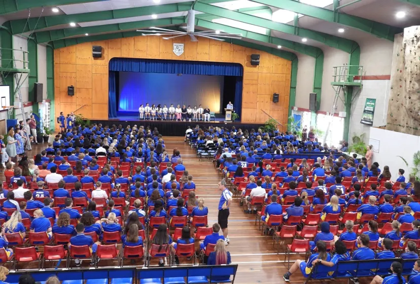 Mackay North State High School Versammlung