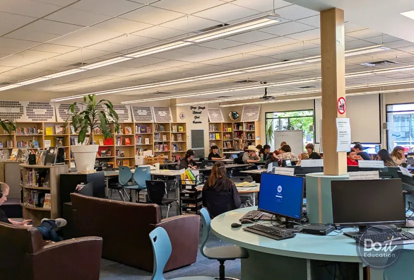 Mount Boucherie HS Bibliothek