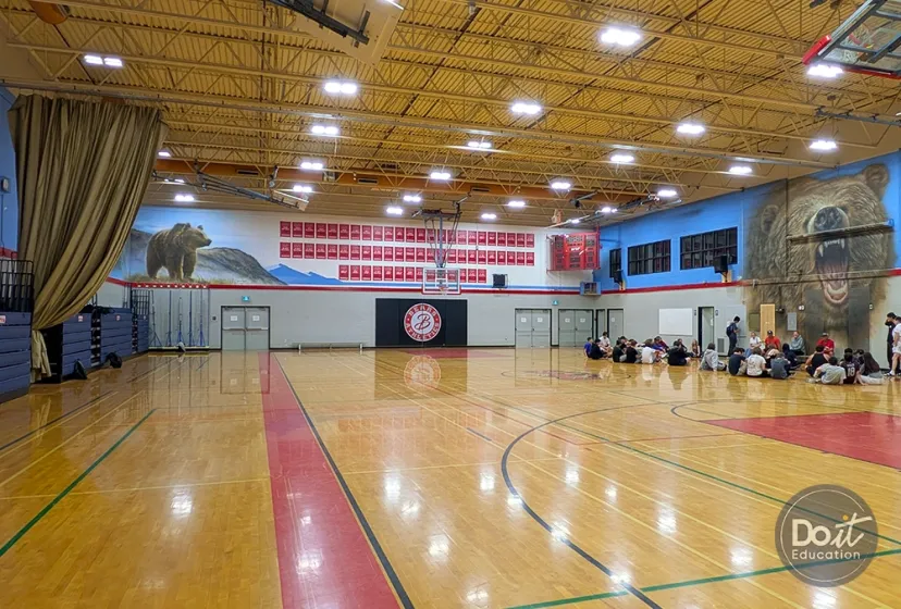 Mount Boucherie HS Sporthalle