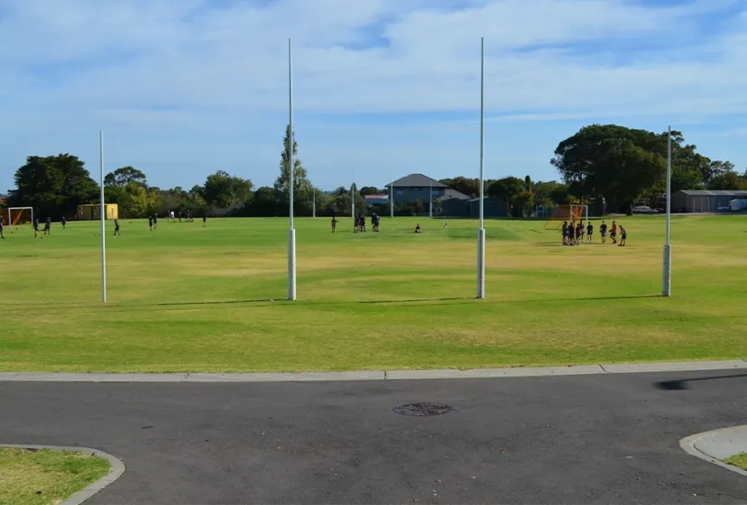 Norwood Hs Sportplatz