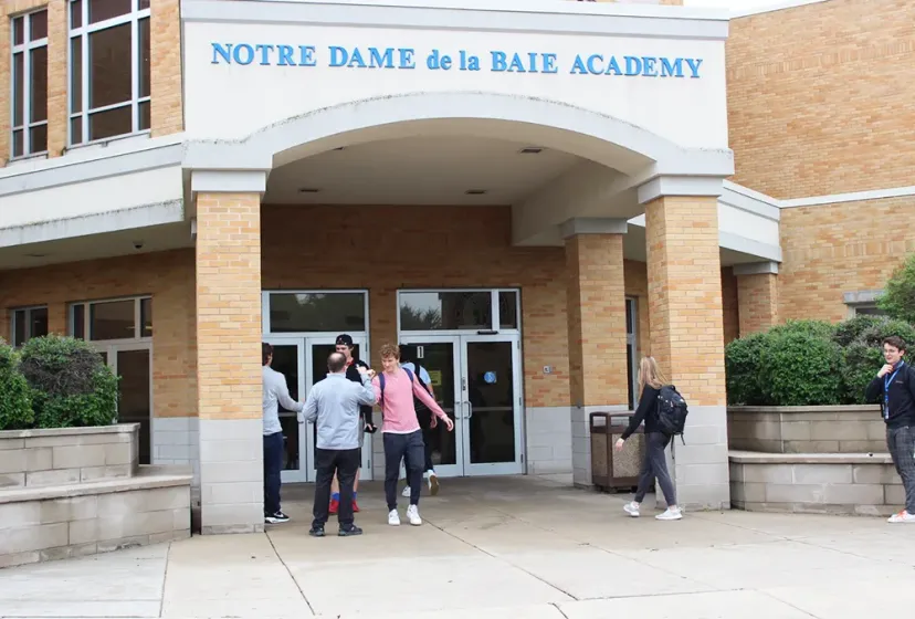 Notre Dame Academy Eingang