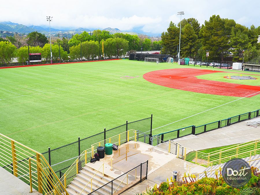 Oaks Christian School