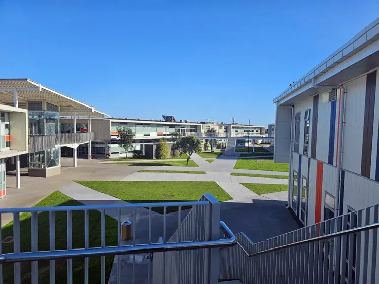 Papamoa College 3