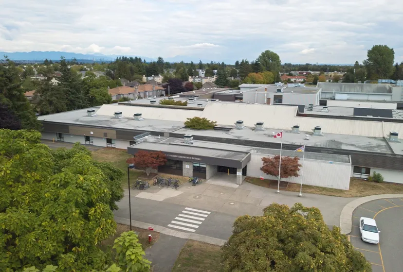 R.C. Palmer Secondary School Gebaeude