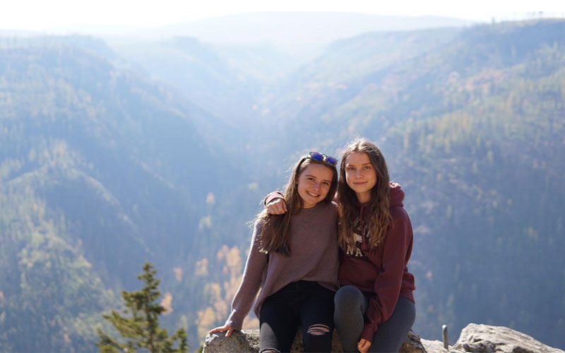 Saskia an der Okanagan Mission School