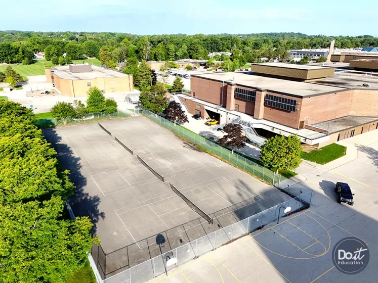 Saunders Secondary School Gebäude (4)