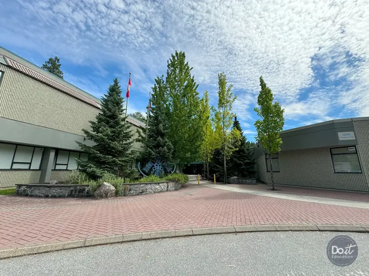 Seycove Secondary North Vancouver Kanada 10