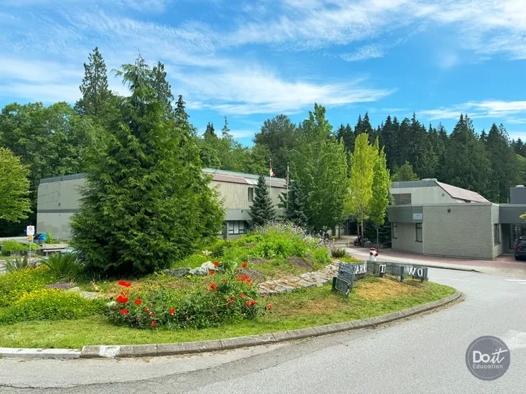 Seycove Secondary North Vancouver Kanada 6