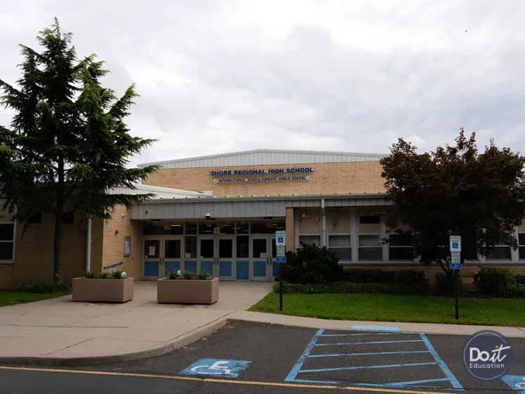 Shore Regional High School Gebäude