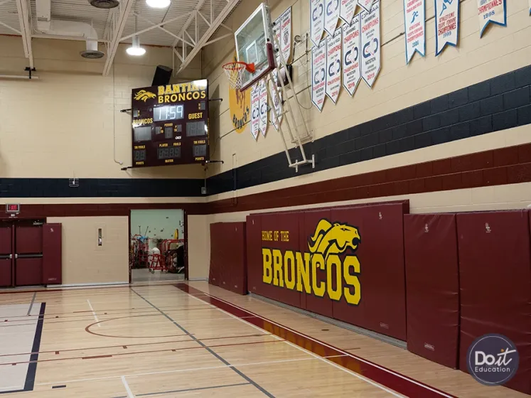 Sir Frederick Banting Secondary School Sporthalle (5)