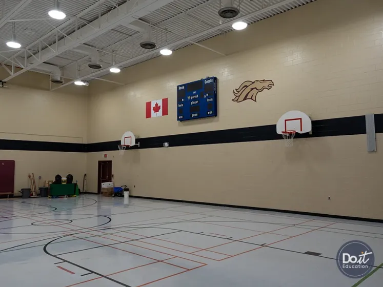 Sir Frederick Banting Secondary School Sporthalle (6)
