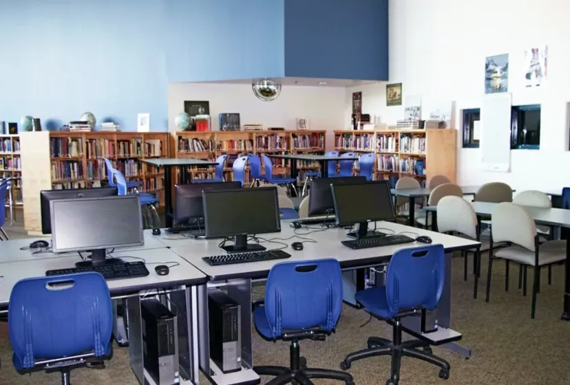 Strathmore High School Computerraum