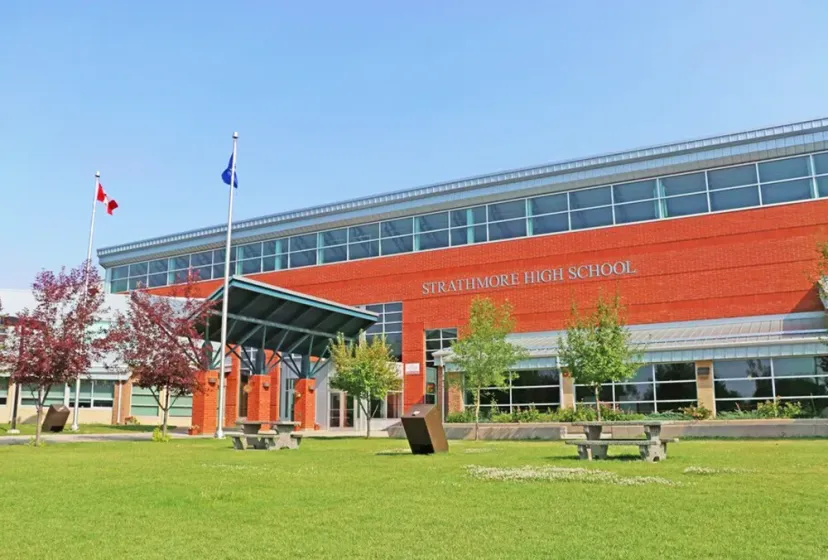 Strathmore High School Schulgebaeude