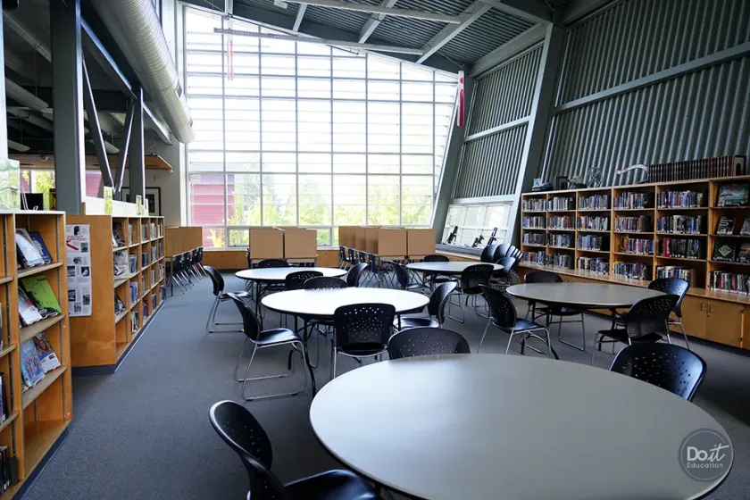 Sutherland Secondary North Vancouver Kanada 11