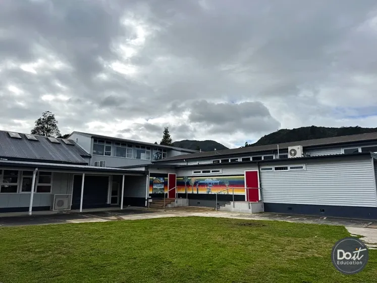 Thames High School 10