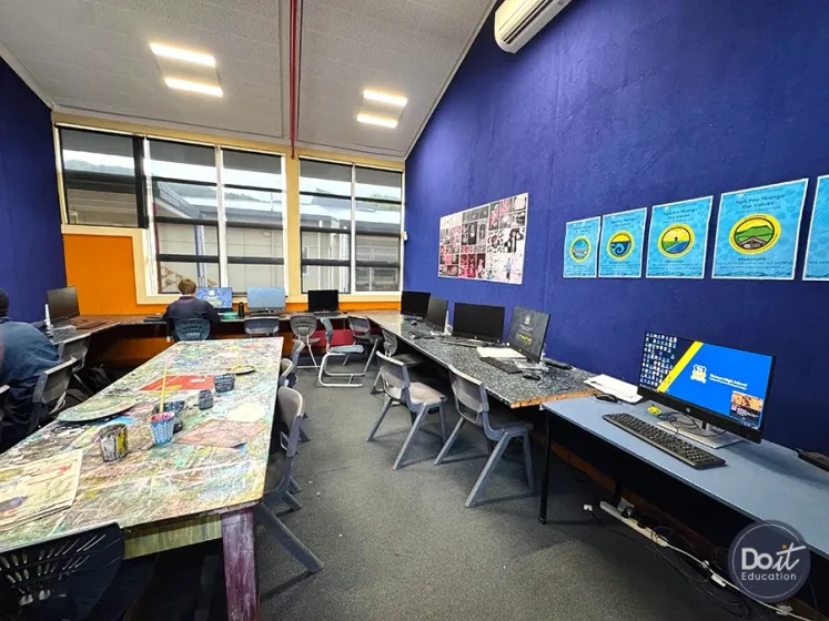 Thames High School 22