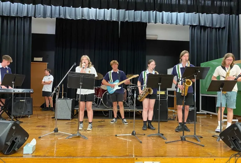Warners Bay HS Bandauffuehrung