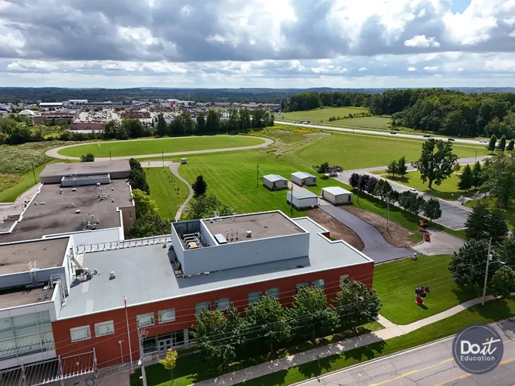 Westside Secondary (Orangeville) Gebäude (4)