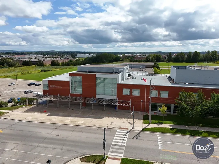 Westside Secondary (Orangeville) Gebäude (5)